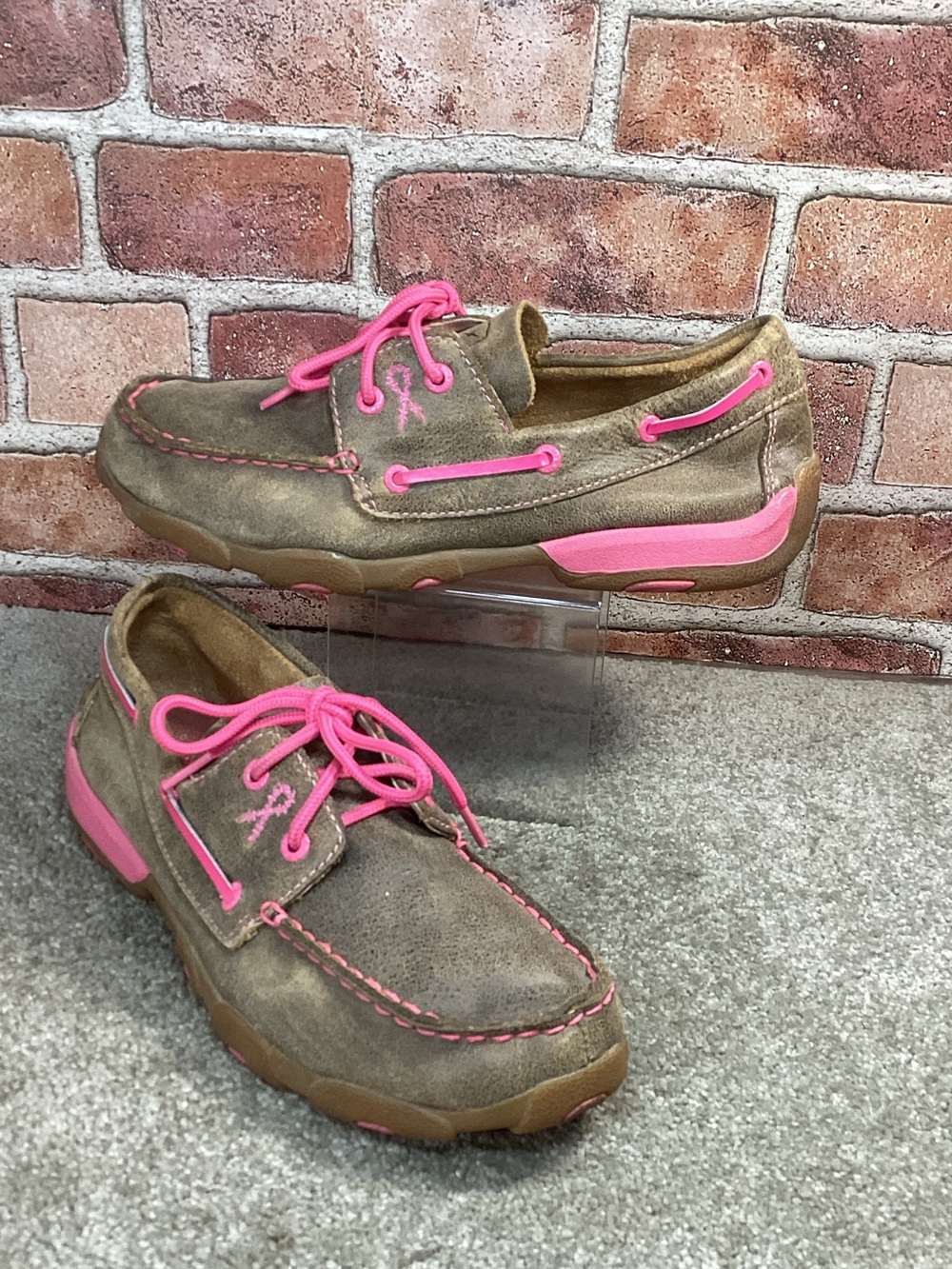 Twisted X “ Tough Enough To Wear Pink”Kids youth driving Moc / boat shoes size 6